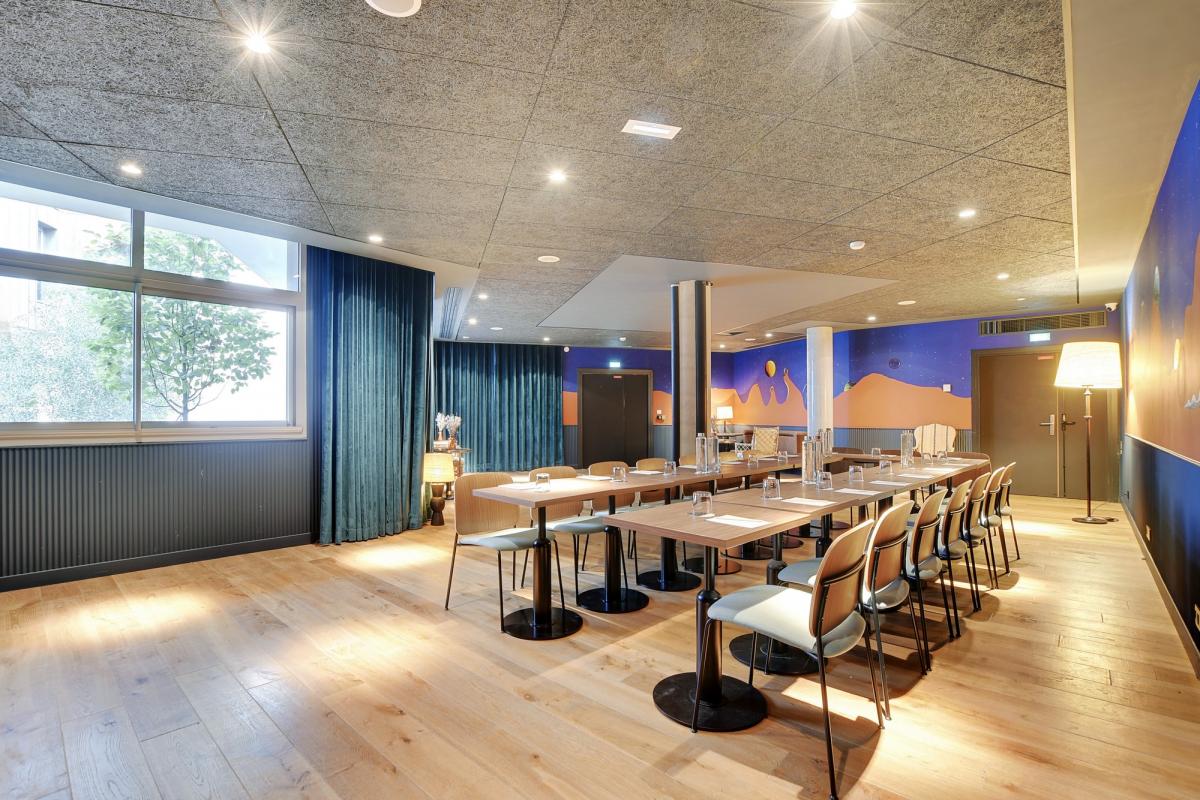 Drawing House - Dependence