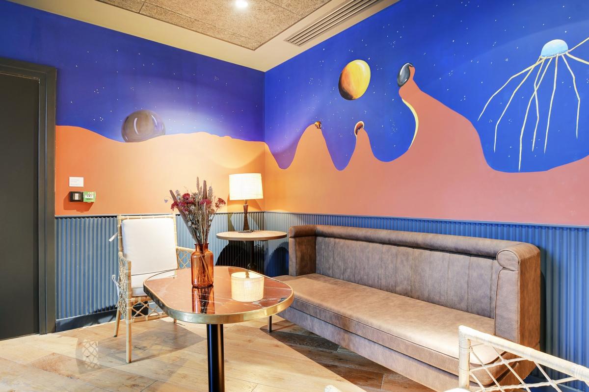 Drawing House - Dependence