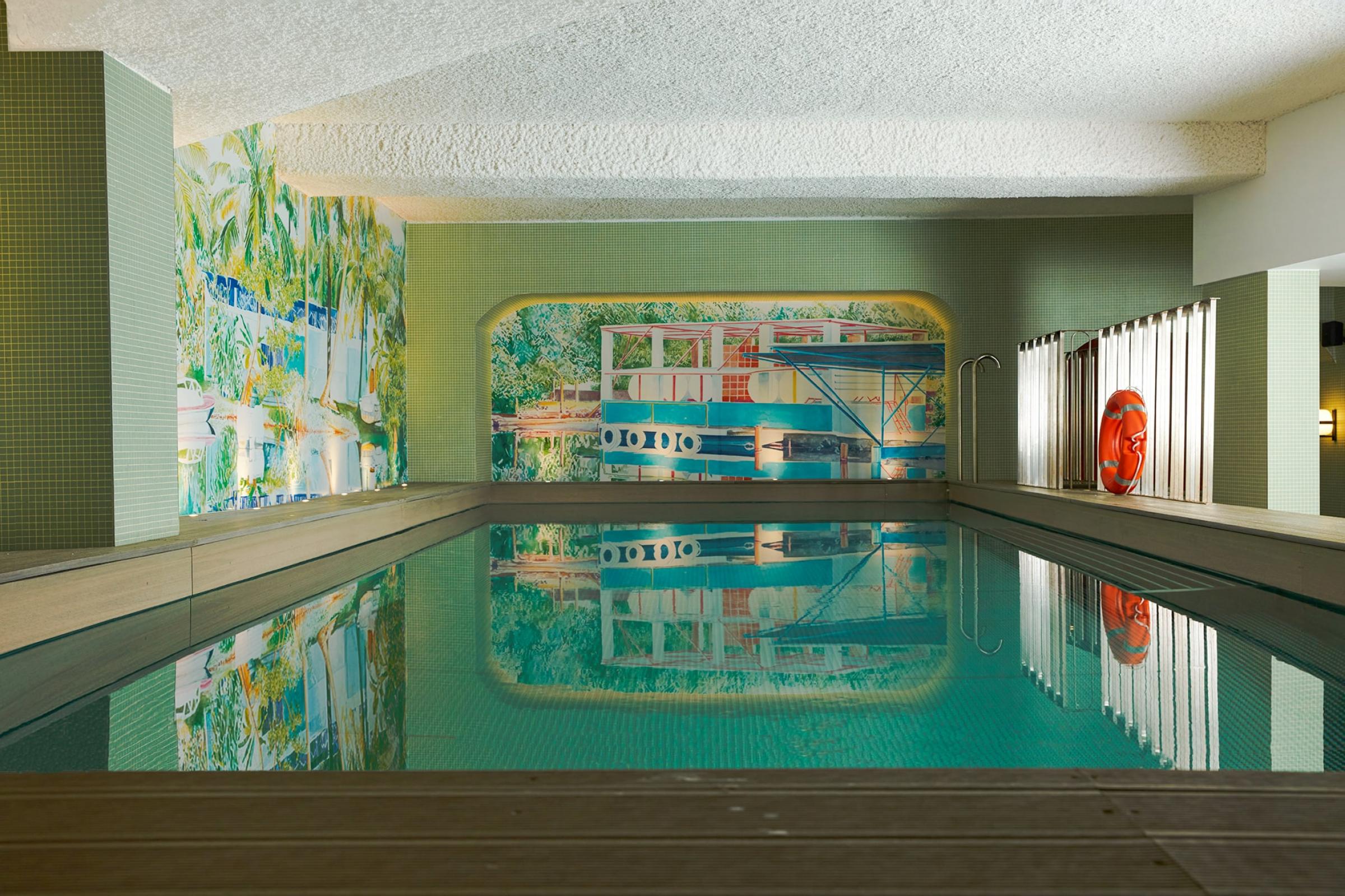 Drawing House Piscine & Spa Paris Montparnasse