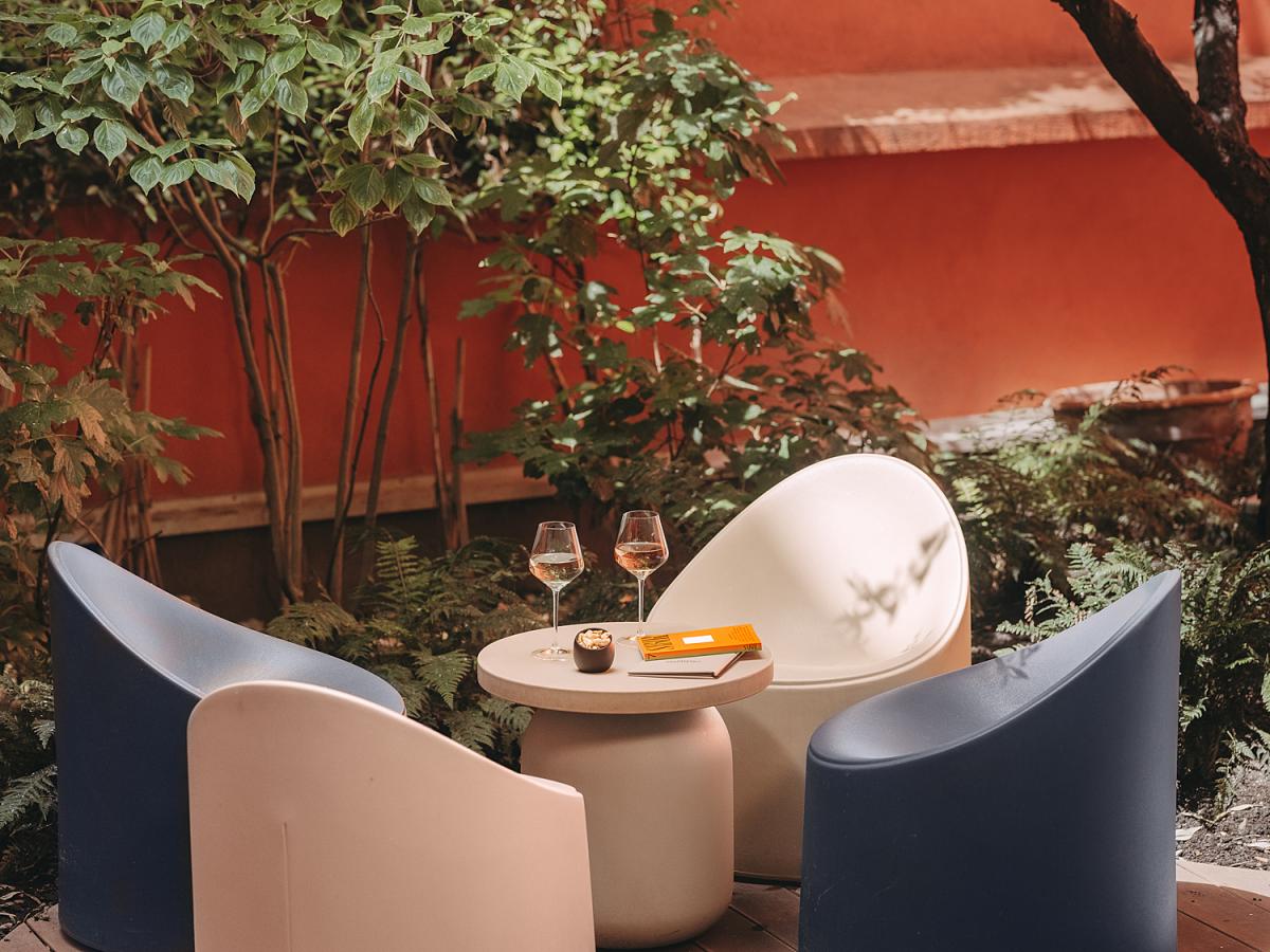 Patio Drawing Hotel