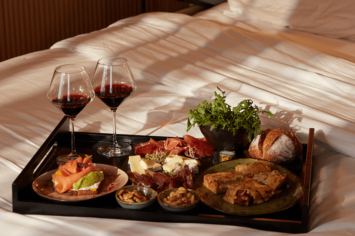 Room service - Drawing house